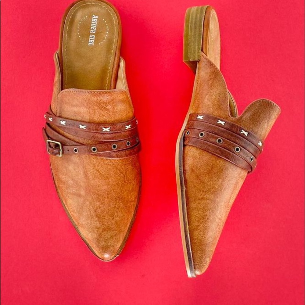 "Dee" Western Mule - Hazelnut (Size 6) - Picture 3 of 4